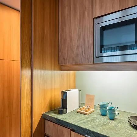 Hotel Lindner Ku'damm, Part Of Jdv By Hyatt 4*