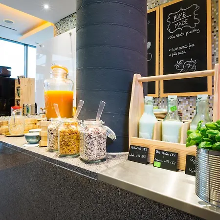 Lindner Ku'damm, Part Of Jdv By Hyatt Hotel 4*