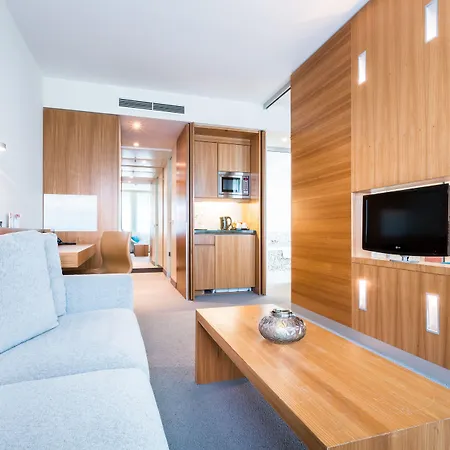 Lindner Ku'damm, Part Of Jdv By Hyatt Hotel Berlin